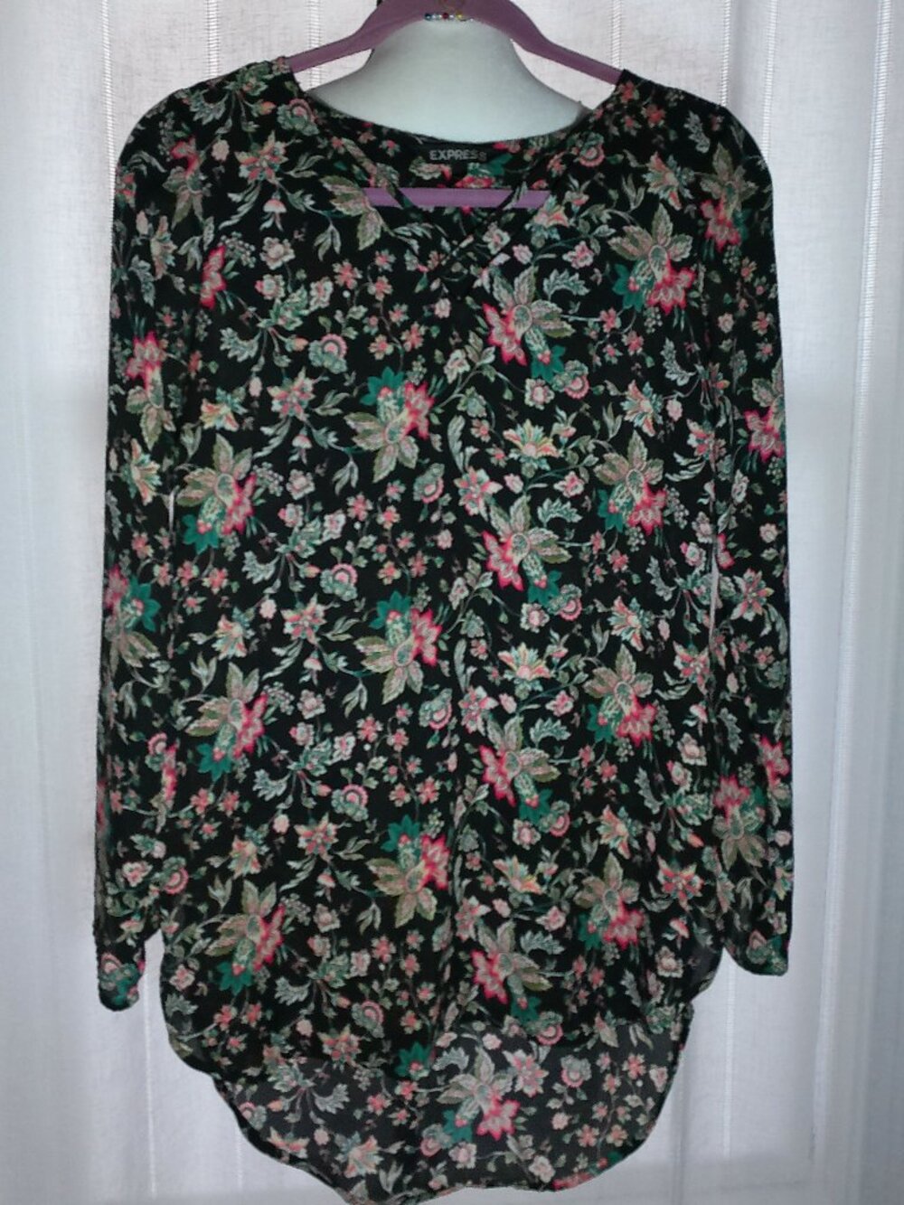 EXPRESS Blouse Tunic V-Neck HiLo Black w/Teal,Pink,White Florals NWOT XS
